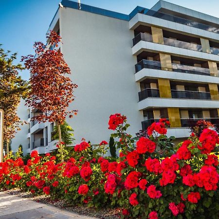 Novum By The Sea Aparthotel Olimp Bagian luar foto