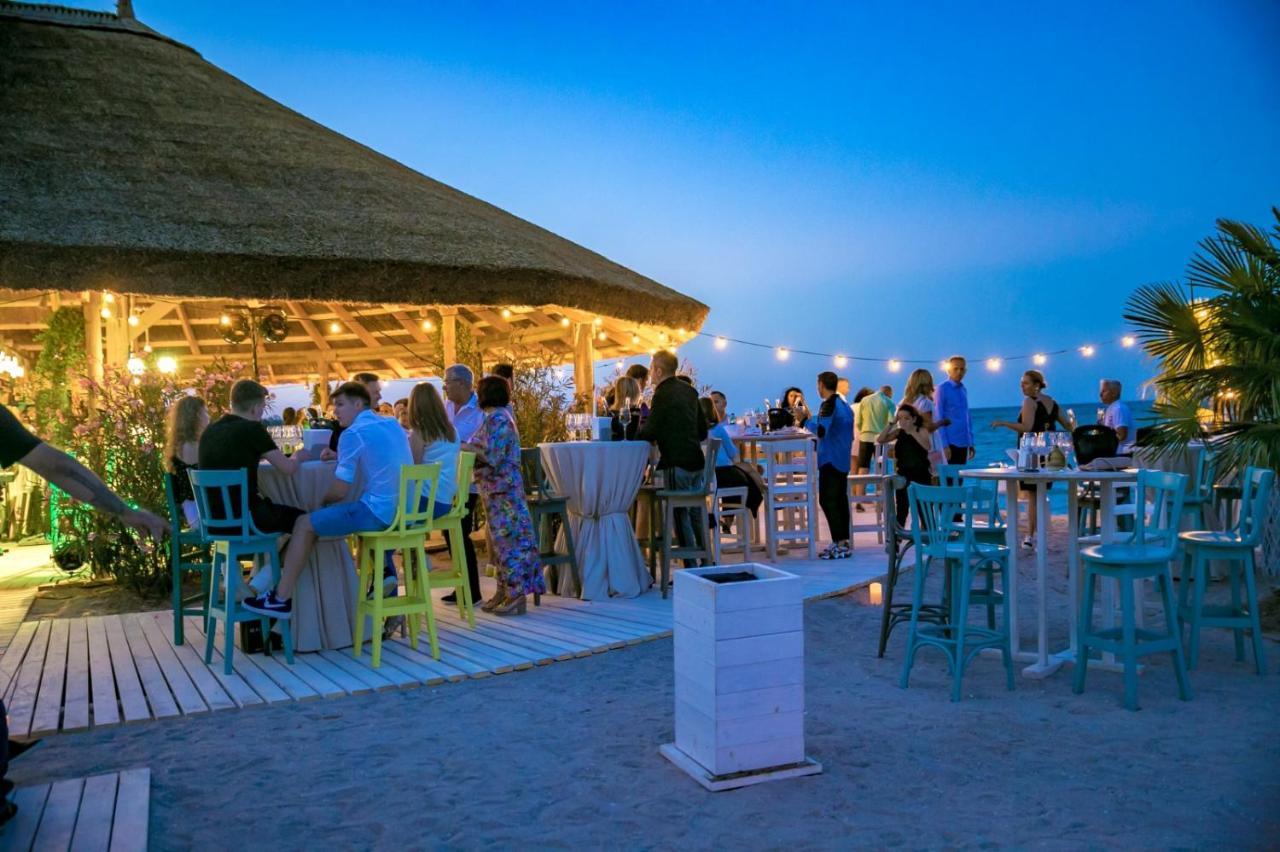 Novum By The Sea Aparthotel Olimp Bagian luar foto